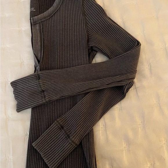 Distressed Style Long Sleeve Ribbed Top - Picture 2 of 3